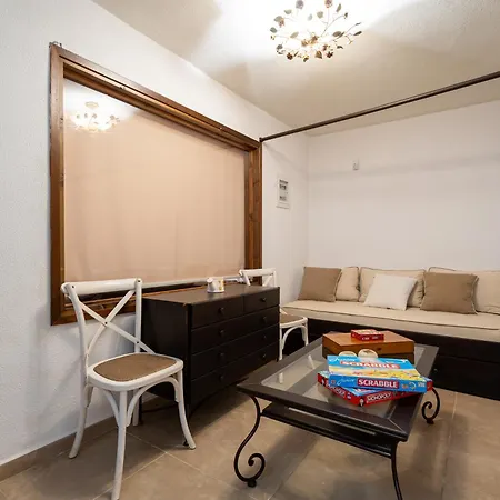 Villa Malvina Neos Marmaras