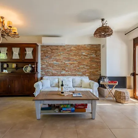 Malvina Villa